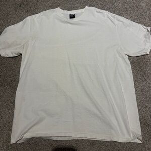 Stussy short sleeve tee with cream graphic size xl